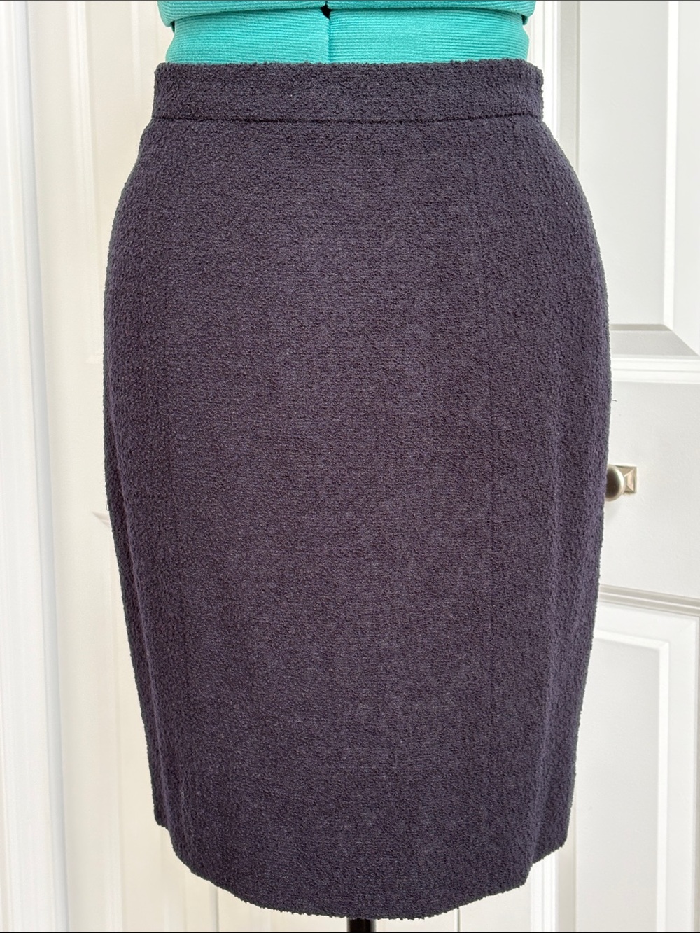 CHANEL Vintage Navy Bouclé Pencil Skirt - Cruise 1996
